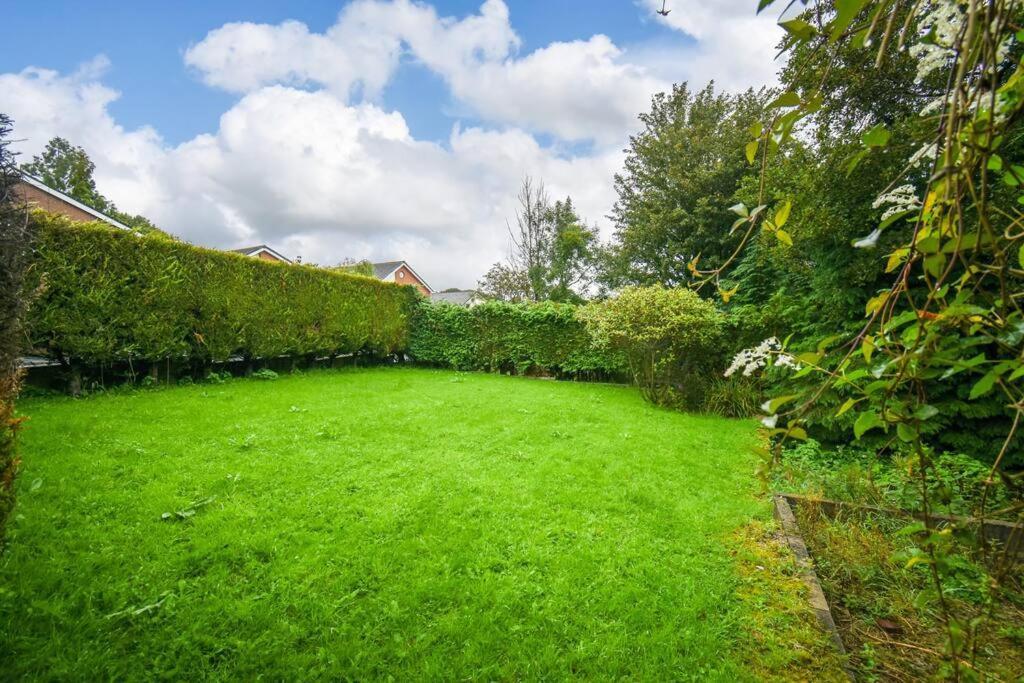 Luxurious & Tranquil Riverside Getaway Great Harwood Exterior foto