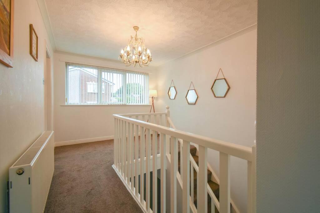 Luxurious & Tranquil Riverside Getaway Great Harwood Exterior foto
